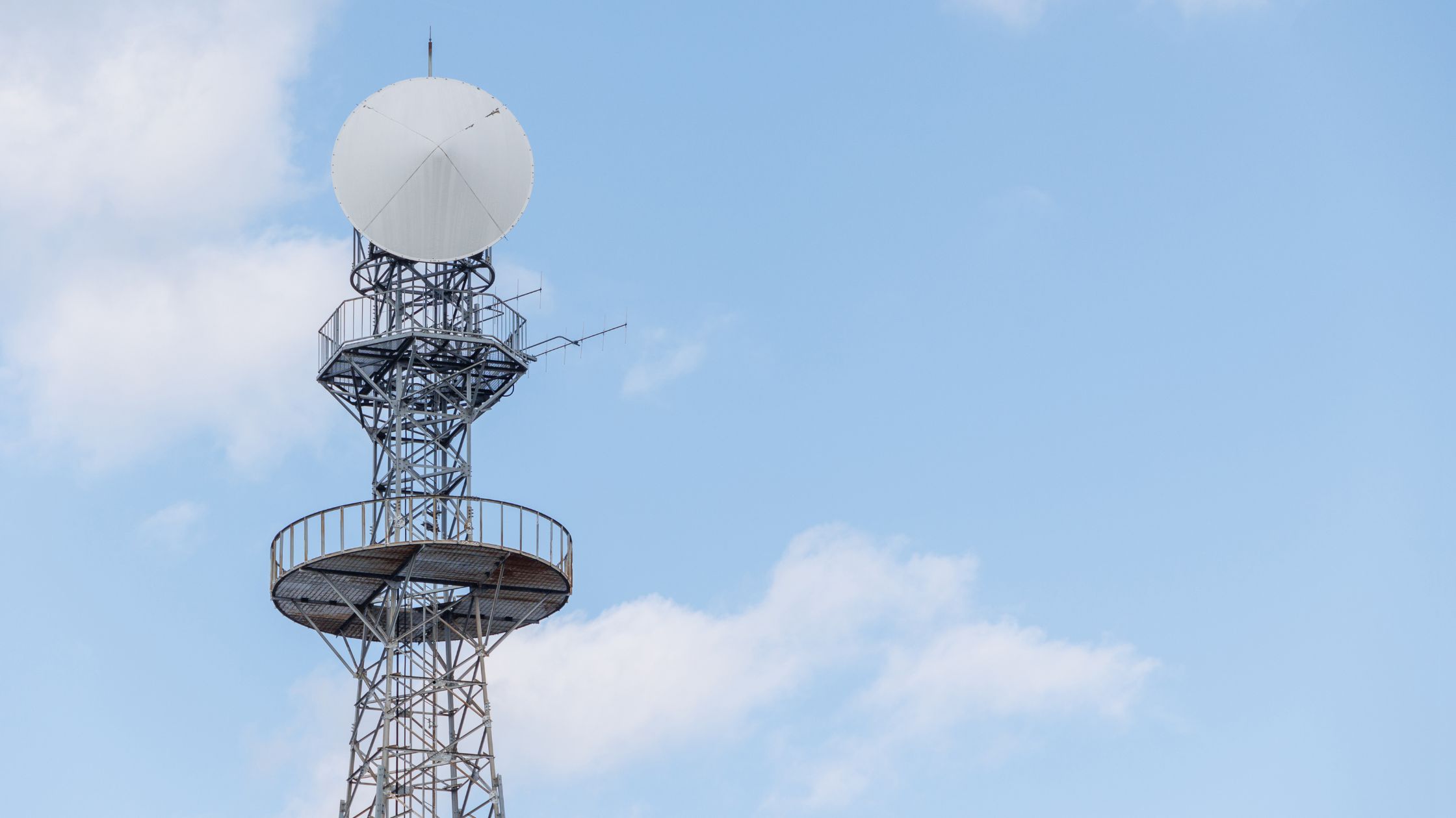 Bi-Directional Amplification for Public Safety Signals